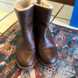 Bjorndal brown booties. Barely worn. Size 10